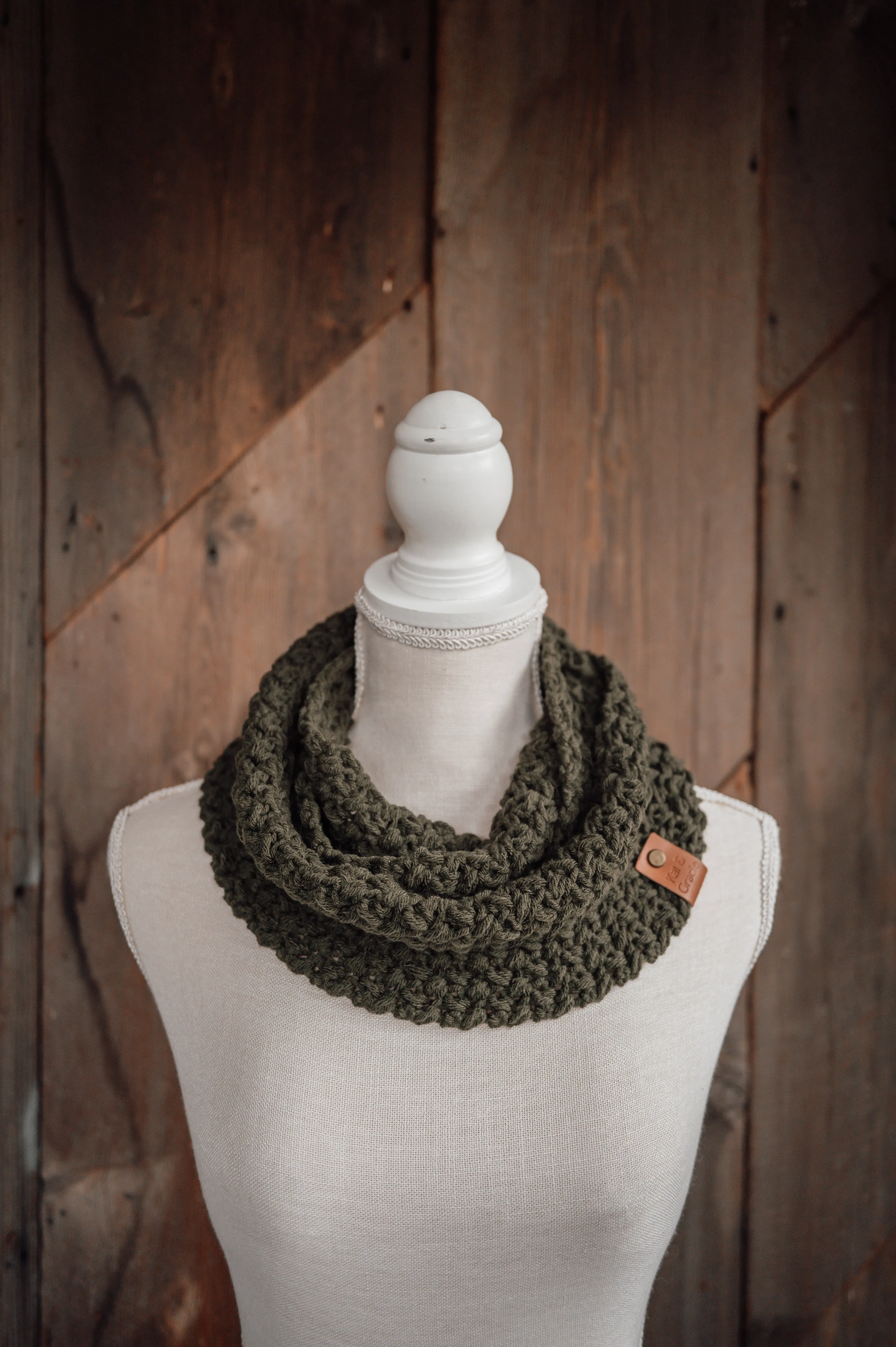 Dream Weaver Infinity Cowl - Olive